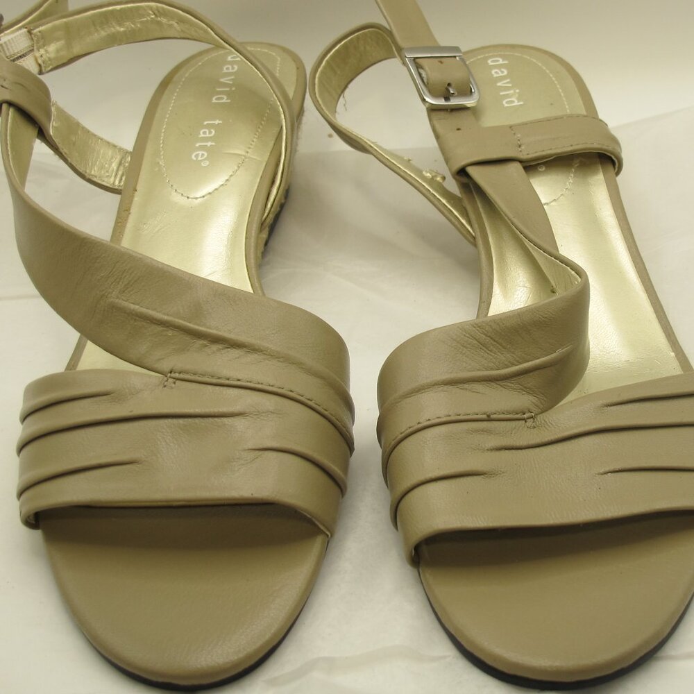 David Tate Caress taupe sandal in 8.5N